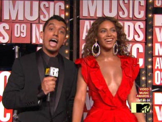 Illustration for article titled Live Blog: 2009 VMAs